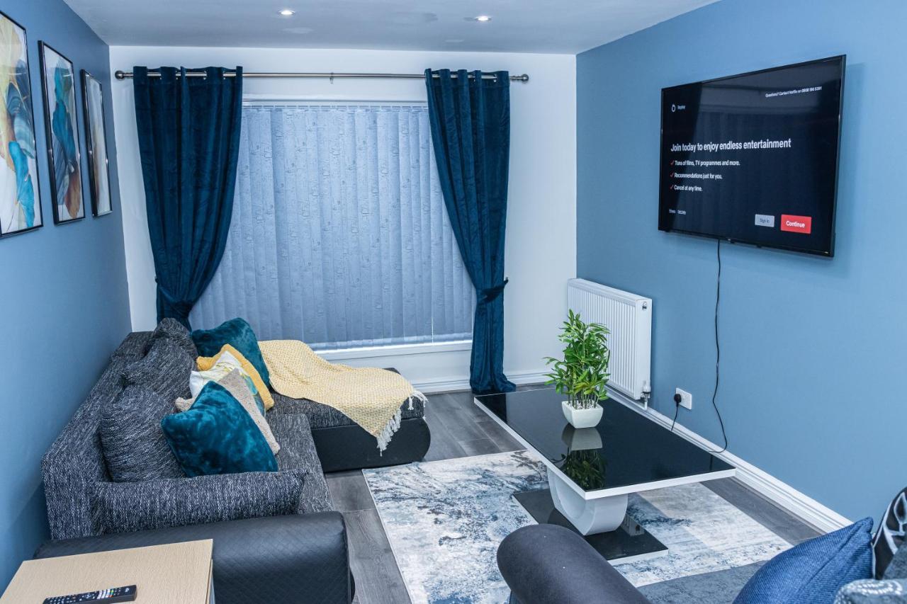 Lush Lodge -Home Away In Telford, For Contractors, Families, Group Of Friends, Long Term Stays Exterior foto