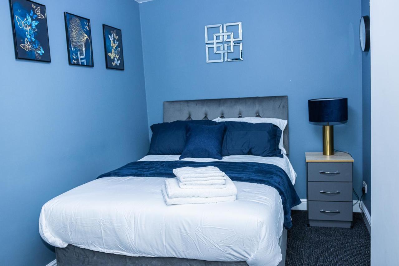 Lush Lodge -Home Away In Telford, For Contractors, Families, Group Of Friends, Long Term Stays Exterior foto