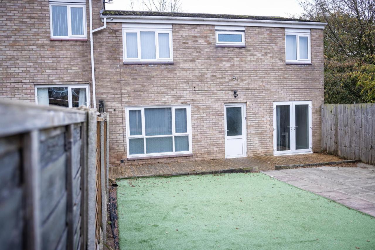 Lush Lodge -Home Away In Telford, For Contractors, Families, Group Of Friends, Long Term Stays Exterior foto